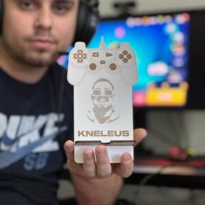 Kneleus stalak za telefon